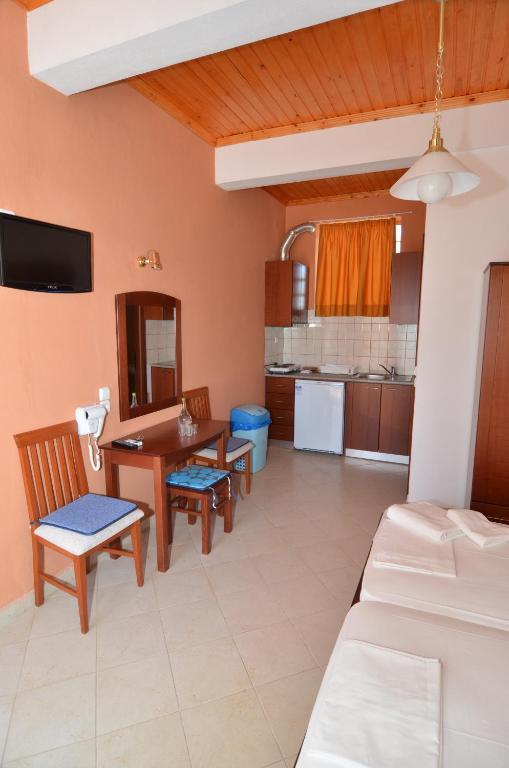 Avra Apartments Лименария Номер фото